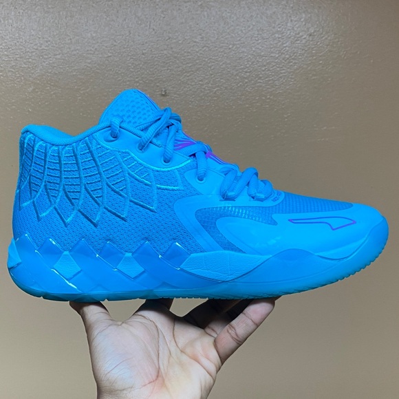 PUMA LaMelo Ball MB.01 Men’s Basketball Sneakers “Blue” Size 11